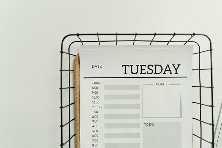 Simple Cleaning Schedule for the Whole Week to Keep Your Home Tidy